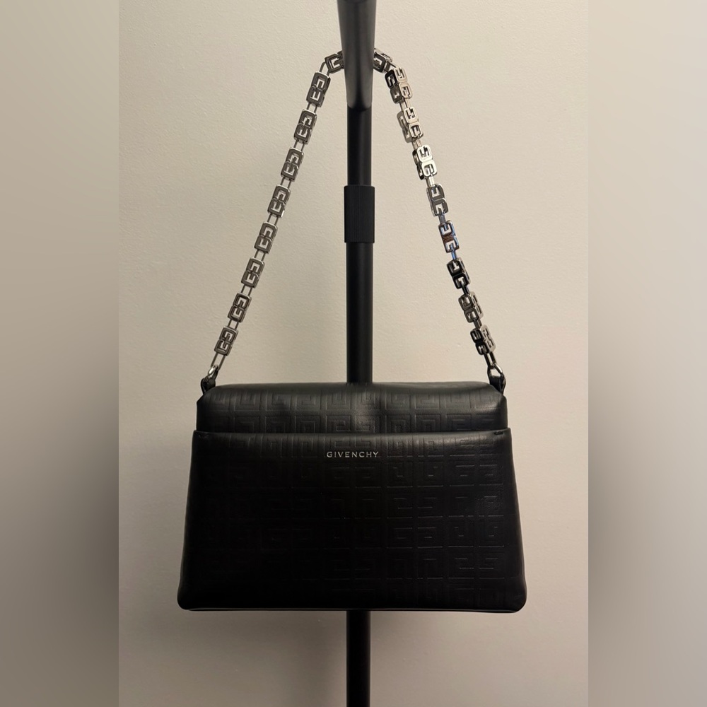 Givenchy 4G Black Leather Shoulder Bag - Picture 5 of 16